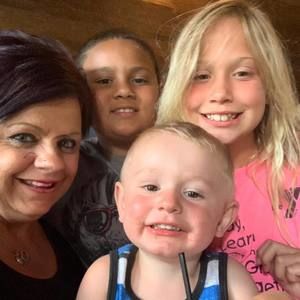 Meet your Posher, Stacy